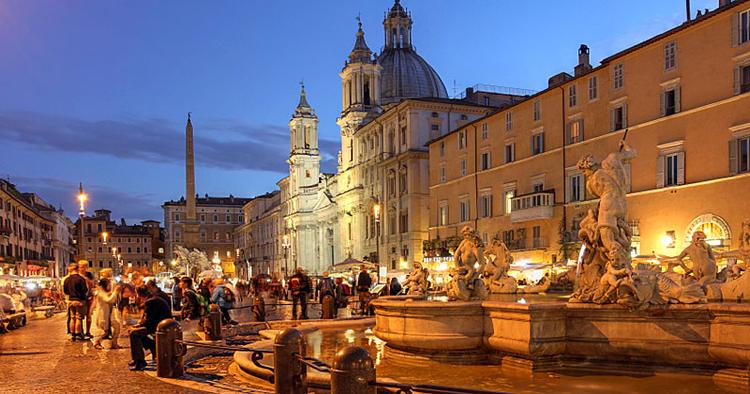 Aften. Rom er ikke til at komme uden om. Den italienske hovedstad er ikke bare smuk, men du spiser også fuldstændig fantastisk på byens restauranter. 
