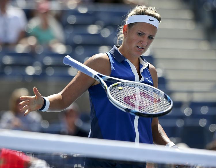 ude. Victoria Azarenka var frustreret under kampen mod Ekaterina Makarova. 