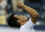 Tennis. Kei Nishikoris reaktion efter sejren over  Stan Wawrinka i kvartfinalen i U.S. Open. 