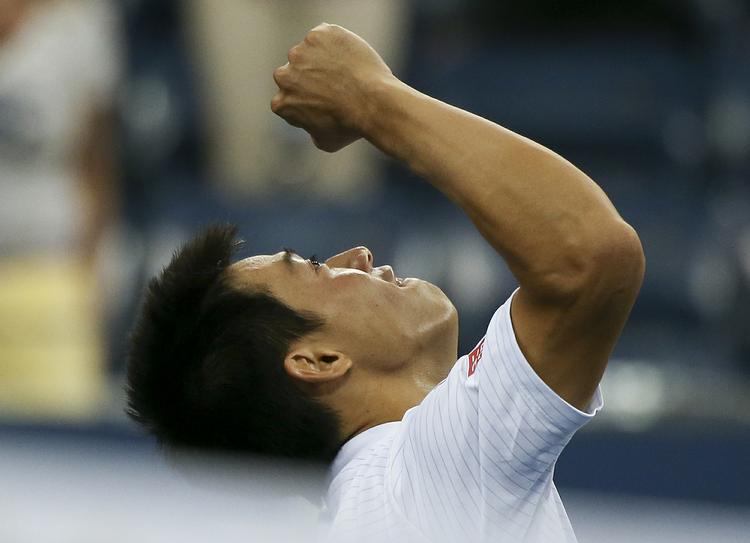 Tennis. Kei Nishikoris reaktion efter sejren over  Stan Wawrinka i kvartfinalen i U.S. Open. 