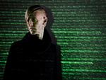 Outsider. Uanset hvilken frisure Richie Hawtin alias Plastikman vælger, ligner han en hvid mand fra middelklassen. Det gjorde han også i 90'erne i Detroits sorte technomiljø, der ikke var glade for en ny hvid stjerne. Og det hjalp ikke, at faderen reparerede de robotter, der overtog de sortes arbejde. Foto: Joseph Cultice (PR) 
