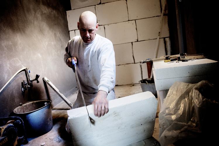 dyrere. Et hus, som sidste år kostede to millioner kroner, vil i dag koste 27.000 kroner mere. 