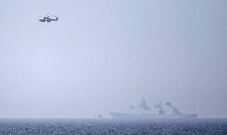 Tragedie. En omfattende redningsaktion blev sat i gang, da meldingen om den nedstyrtede helikopter indløb. 