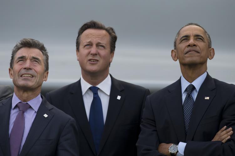 Topmøde. Anders Fogh sammen med den britiske premierminister David Cameron og USA's præsident Barack Obama ved denne uges Nato-topmøde i Wales 