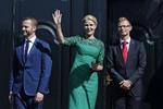 Ministerrokade. Statsminister Helle Thorning-Schmidt præsentere sine nye ministre Økonomi- og indenrigsminister Morten Østergaard (tv) og Skatteminister Benny Engelbrecht (th) på Amalienborg Slotsplads.. 