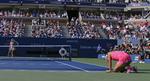 afbrudt. Peng Shuai falder sammen med krampe i andet sæt af semifinalen ved US Open, som Caroline Wozniacki førte 7-6, 4-3, før kampen blev afbrudt til danskerens fordel. 