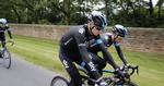 tvekamp. Chris Froome skal i angreb mod Alberto Contador de kommende etaper i bjergene i Vueltaen. 