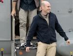 gidsel. Det tidligere franske gidsel, journalisten Nicolas Henin, ankommer her i april til Villacoublay militærbasen udenfor Paris efter sin løsladelse fra Islamisk Stat. Han sad fanget gennem ti måneder - sammen med blandt andet James Foley. 