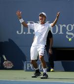Finaleklar. Kei Nishikori fra Japan jubler efter at han overraskende besjrede Novak Djokovic i semifinalen. 