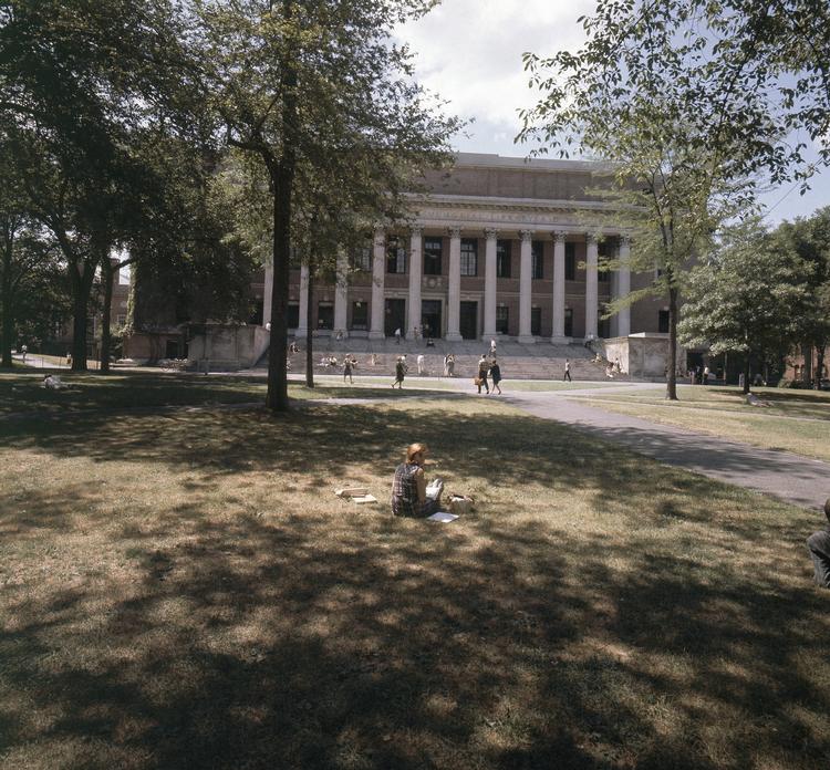 Harvard University har modtaget sin største donation i 378 år. 