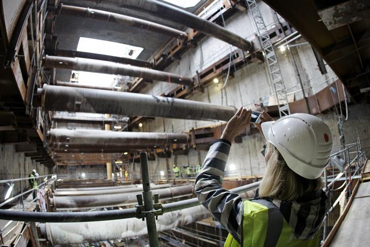 straffesager. Arbejdstilsynet har i alt oprettet 38 straffesager for dårligt arbejdsmiljø på metropladserne. En lang række sager venter stadig på at blive afgjort. 