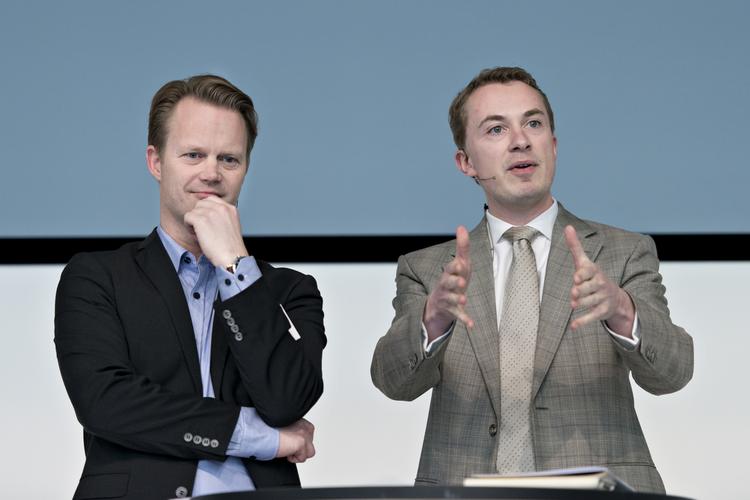 Skuffet. Dansk Folkepartis Morten Messerschmidt (th) havde forventet, at Margrethe Vestager ville få en tungere kommissærpost end konkurrence. Socialdemokraternes Jeppe Kofoed vil vente med at bedømme omfanget af hendes nye magt. 