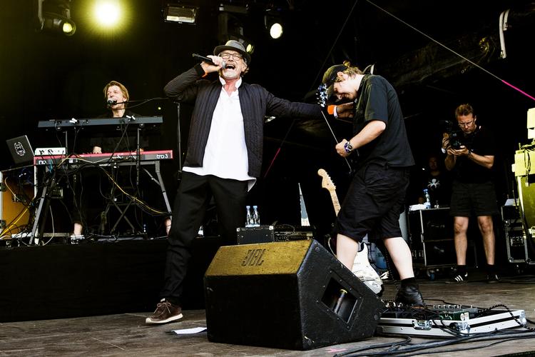 Succes. Lars H.U.G. vendte tilbage til både Aarhus og det danske sprog. 