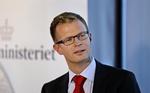 udskiftning. Det var forhenværende skatteminister Holger K. Nielsen (SF), som nedsatte det udvalg, som i dag har barslet med et forslag til et nyt ejendomsvurderingssystem. I dag hedder skatteministeren Benny Engelbrecht. 