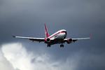 Flykrak. Flypassagerer skal sikres bedre. Men rejsebranchen er uenig om, hvordan. 