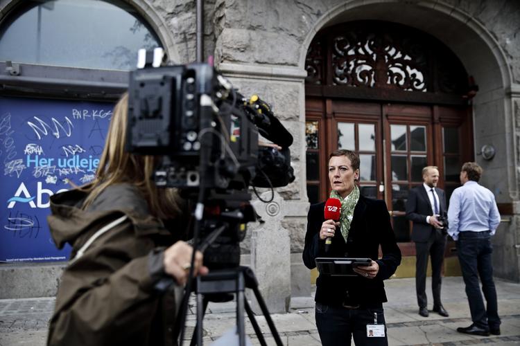 Hashsalg. Siden september 2012 har Københavns Politi været i gang med den såkaldte 'Operation Nordlys' imod det åbenlyse hashsalg på Pusherstreet på Christania i København. Den 13. marts i år anholdte politiet 80 mennesker. Det er en af de største anholdelsesaktioner nogensinde. 