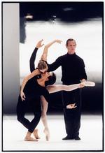 FØLELSESMASKINE. Lloyd Riggins kan i rollen som den store præcisionskoreograf få styr på dansernes lidenskaber men ikke på sine egne længsler. 