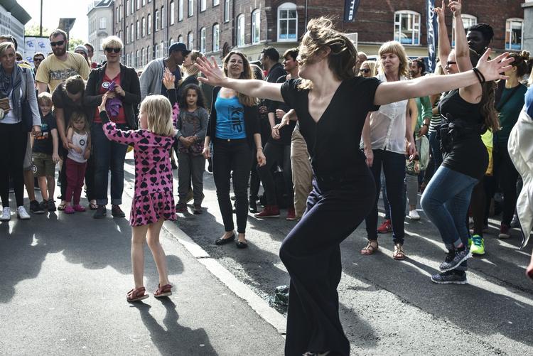 Distortion. Gadefesten skal være endnu mere folkelig, mener Carl Christian Ebbesen. 
