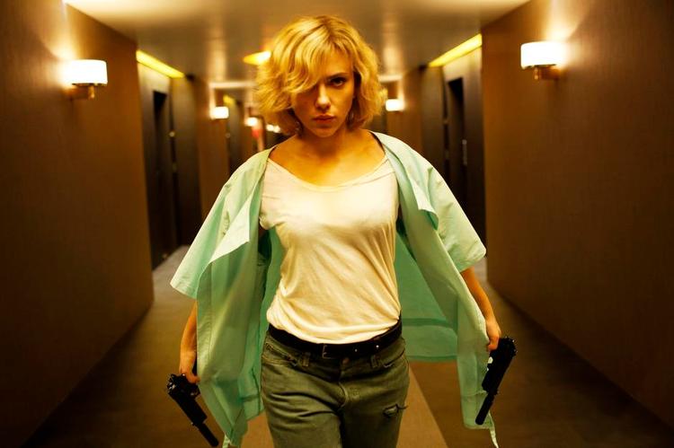 superpower. Scarlett Johansson som 'Lucy' får overnaturlige evner, da hun pludselig kan udnytte 100 procent af sin hjernekapacitet. Men det er noget vrøvl, lyder det fra videnskaben. 