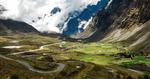 dødskørsel. North Yungas vejen bliver ofte omtalt som Death Road, og det er da også en af verdens farligste vejstrækninger. 