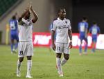 omstrejfende. Nicolas Anelka (tv) nåede også lige at tjene en masse penge i kinesiske Shanghai Shenhua sammen med Didier Drogba. 