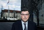 socialpolitik. Brugen af det såkaldte forældrepålæg skal udvides, mener næstformand Mogens Jensen (S), der har været pennefører på Socialdemokratiets socialpolitiske udspil. 