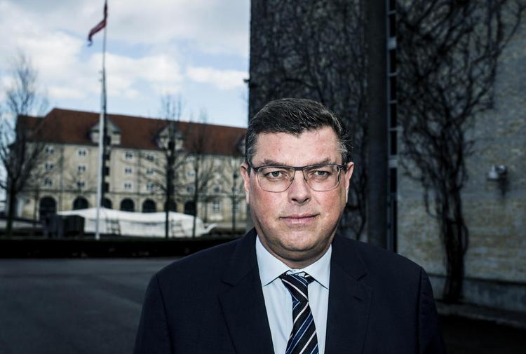 socialpolitik. Brugen af det såkaldte forældrepålæg skal udvides, mener næstformand Mogens Jensen (S), der har været pennefører på Socialdemokratiets socialpolitiske udspil. 