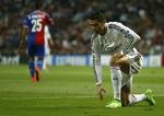 5-1. Cristiano Ronaldo tager sig en puster i Real Madrids kamp mod Basel. 