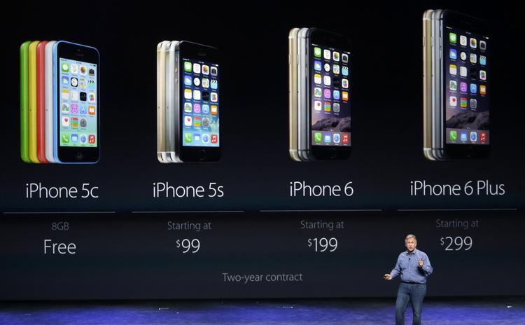 fejl. Der er fejl i det nye styresystem IOS8 til iPhone, indrømmer Apple. Det bliver måske først rettet om seks uger. 