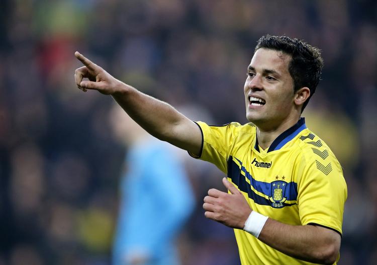 ærkefjender. Riza Durmisi mener, at Brøndby har en god chance for at volde FCK problemer i Parken. 