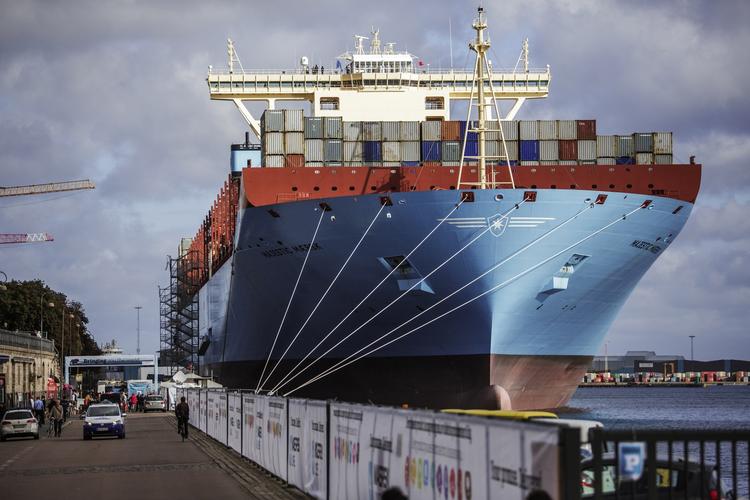 stort. 'Majestic Maersk' besøgte København sidste år, og tusinder af mennesker lagde vejen forbi for at se den 399 meter lange kæmpe. 