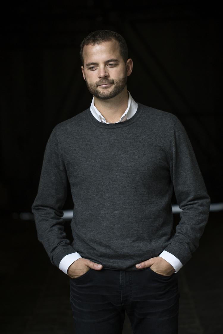 nedjustering. Margrethe Vestager blev af flere økonomer kritiseret for at være for blåøjet, da hun som økonomiminister fastholdt regeringens forventninger til væksten i år. Nu varsler hendes efterfølger, Morten Østergard, en nedjustering. 