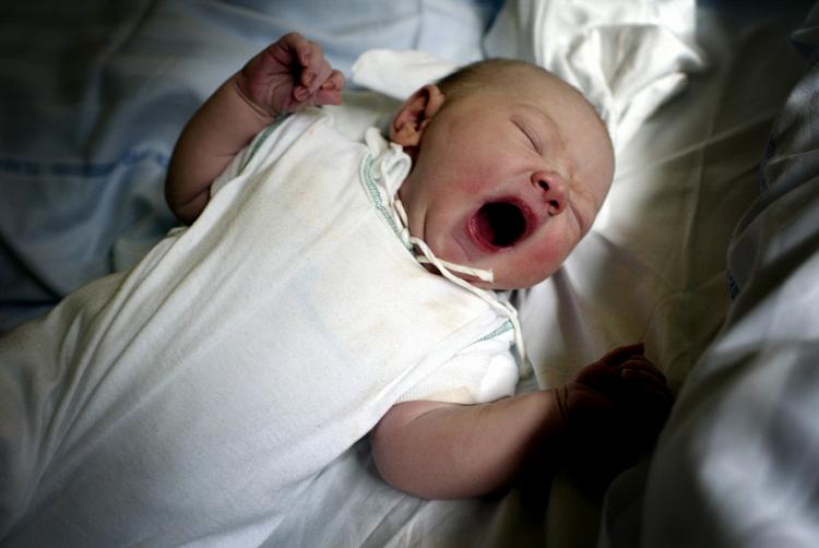 SYGDOM. Spædbarn er mere tilbøjelige til at udvikle autisme og skizofreni, hvis de er over- eller undervægtige ved fødslen 