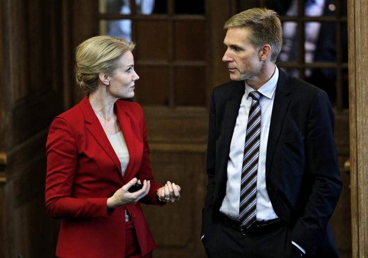 Samarbejde? Trods midtsøgende meldinger hører Kristian Thulesen Dahl stadig til i blå blok, fastslår Socialdemokraternes politiske ordfører Maja Panduro. 