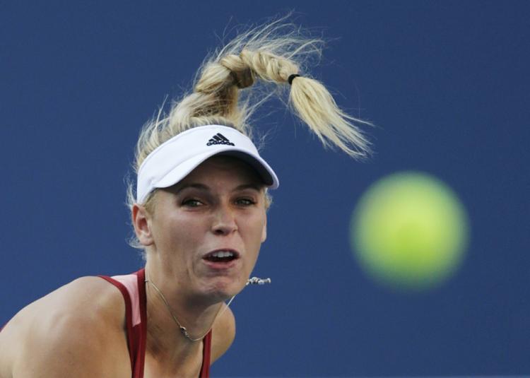 point-jagt. Caroline Wozniacki forsøger at samle point ind til verdensranglisten, så hun kan komme med i sæsonfinalen sidst på tennisåret. 