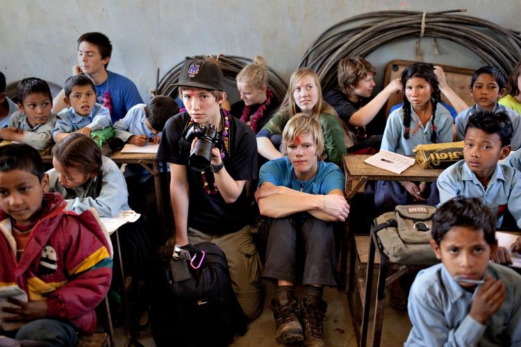 Eksotisk. Rejser er blevet et tydeligt konkurrenceparameter for efterskolerne. Her ses elever fra Ranum Efterskole på en tur til Nepal i 2010. 