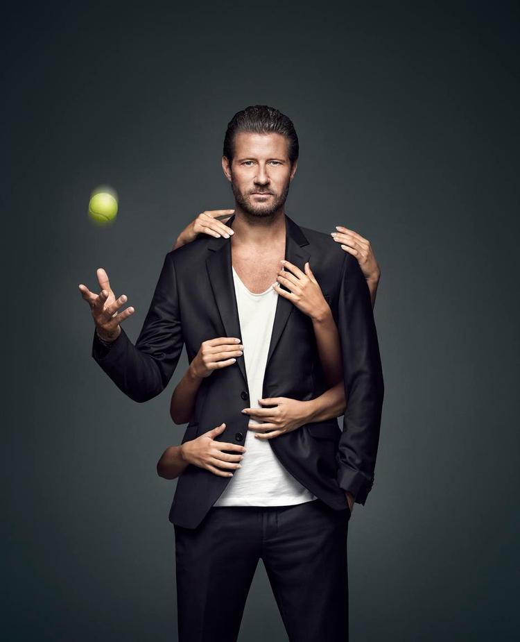 Fristet. »Synes man, at jeg er en klovn, vil man stadig synes, jeg er en klovn efter det her«, siger Fetterlein om det nye program. Foto: Rune Lindø (PR)