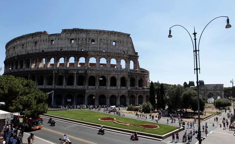 Attraktioner. En svensk kvinde fik den ide at tage turister med rundt på løbetur i Rom blandt byens mange seværdigheder. 