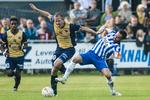 1-1. Hobros midtbanespiller Martin Thomsen (midt) scorede et supermål direkte på frispark i Kampen mod Esbjerg. 