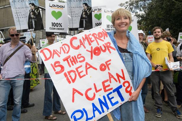 I London deltog en anden skuespiller, britiske Emma Thompson, også i 'Folkets Klimamarch'. 