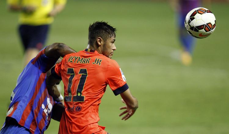 5-0. Barcelonas Neymar (th) kom igen på scoretavlen i kampen mod Levante. 