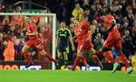 Liverpools Jordan Rossiter fejrer scoring af kampens første mål. Men der skulle følge mange flere. 