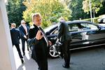 nok. Fotograferne var underlagt restriktioner, da Goldman Sachsdirektør Martin Hintze i sidste uge optrådte på topmødet for kapitalfonde. Presserådgiver Chrstian Lemvigh søger at stoppe f fotograferne. 