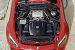 Kraftfuld. Her hviler V8-motoren. Foto Mercedes 