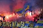 hærværk. Der blev brændt masser af fyrværkeri af i Brøndby-lejren under kampen mod FCK. 