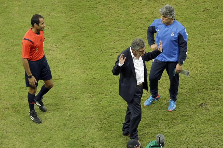 KARANTÆNE. Trods bortvisningen af Fernando Santos under VM-ottendelsfinalen mellem Grækenland og Costa Rica er han blevet ansat som Portugals landstræner. 
