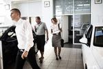 jobeffekt. Det giver flere nye job, hvis man lemper registreringsafgiften, end hvis man skærer topskatten med samme beløb. Det viser en beregning fra Finansministeriet. 