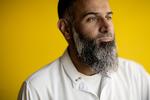 terror. Anjem Choudary menes at være en af de samlende kræfter i et netværk af ekstremistiske islamistiske organisationer, der blandt andet har tråde til både Danmark, Norge, Finland, Holland, Frankrig og Italien. 