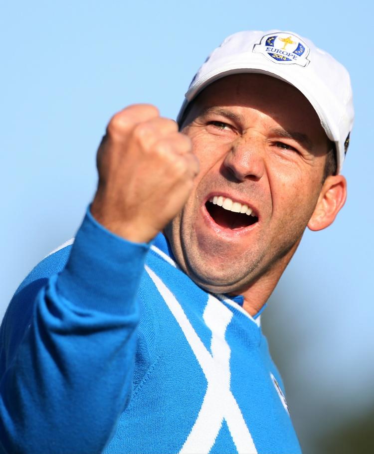 BEGEJSTRING. Sådan ser man sjældent golfspillere reagere, men i Ryder Cup er det anderledes for Sergio Garcia og hans holdkammerater. 