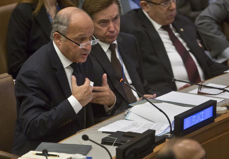 Storpolitik. Bekæmpelsen af Islamisk Stat er et af de store punkter under FN's generalforsamling i New York, hvor også Frankrigs udenrigsminister, Laurent Fabius, deltager. 